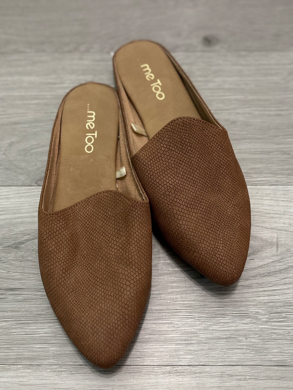 Me Too Brown Textured Slip-On Loafers Size Women’s 7W
